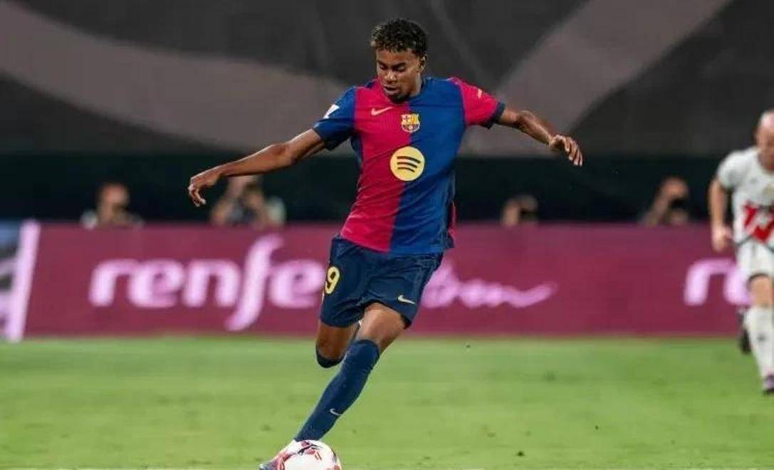 球星突破防守送出关键助攻