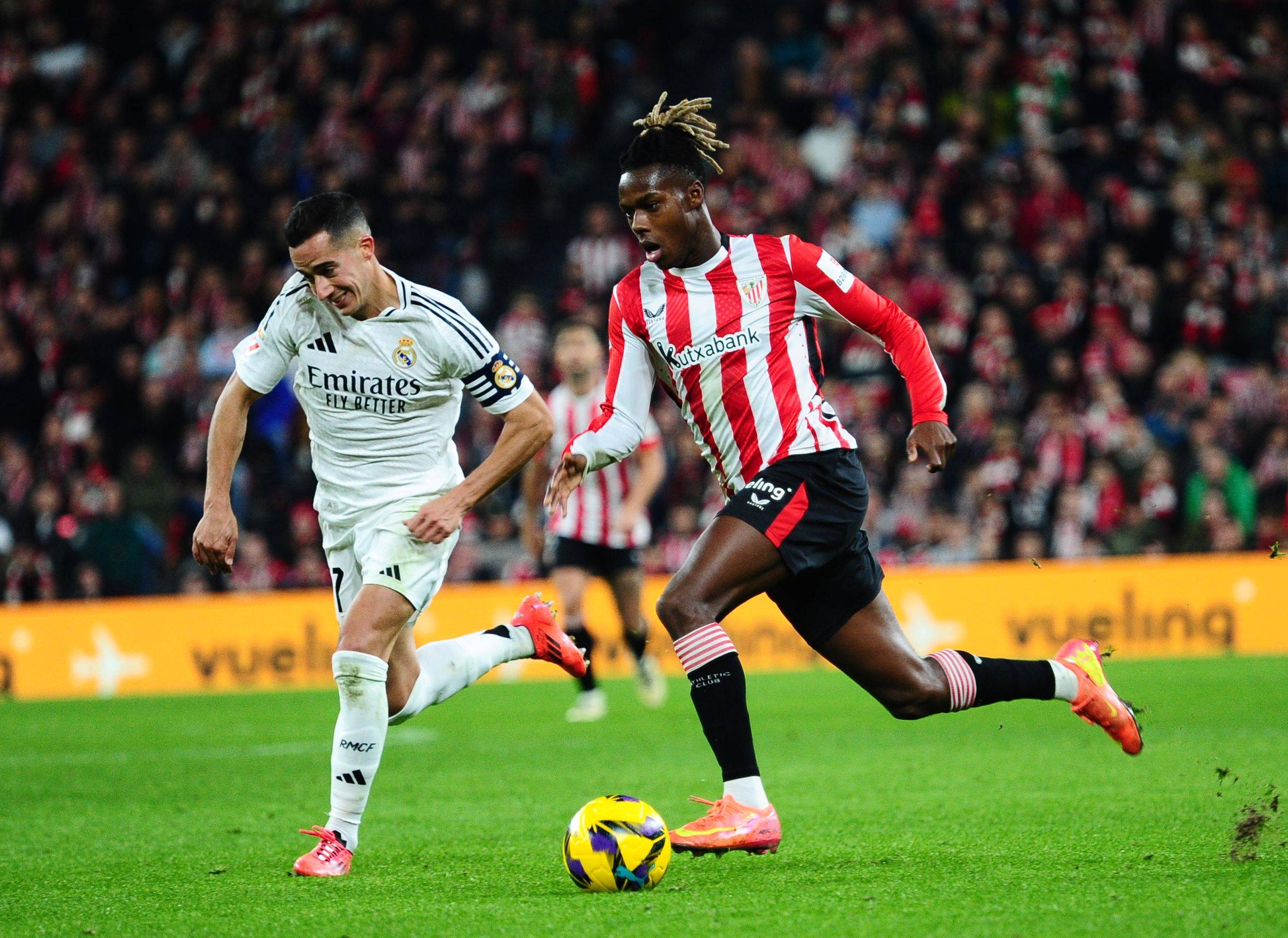 詹姆斯5中0一分未得，里夫斯扛起进攻大旗，首节湖人领先