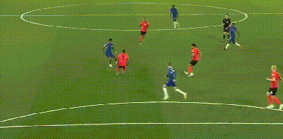 雷迪克：马刺防守策略和太阳类似，让东里出手高难度中投