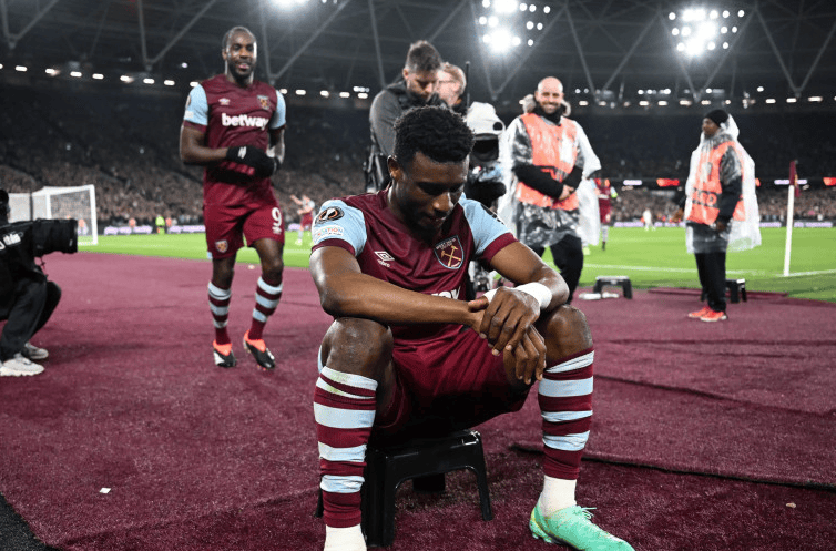 TA：奥赖利首秀表现得游刃有余；安德森很好地控制了比赛节奏